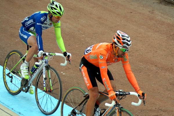 PARIJS-ROUBAIX-Aankomst Velodrome Roubaix