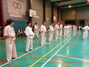 100 Deelnemers examen kumite 22-04-2012