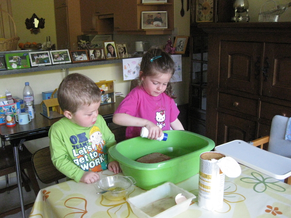 03) Jana met het zoutpotje