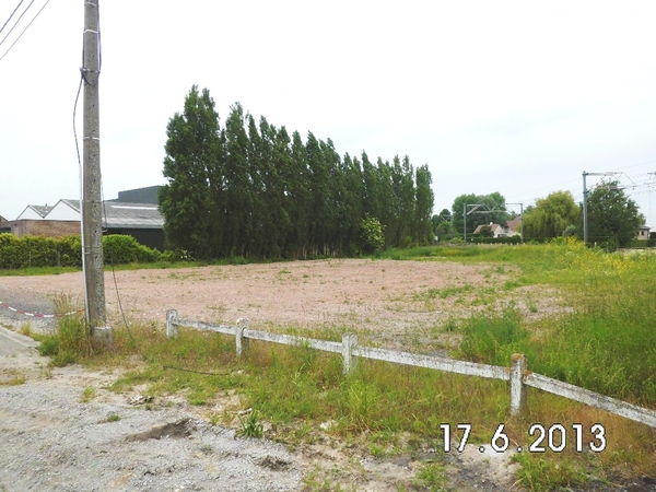 garage van maele afgebroken.