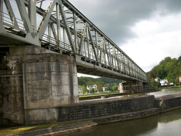 037-Spoorwegbrug over Maas en Lesse