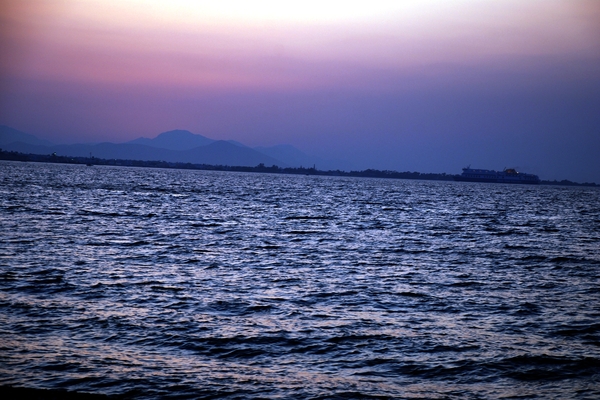 183 Kos Mei 2012 - zonsondergang en delta vlieger