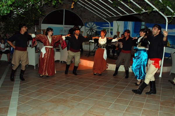 810 Kos Mei 2012 - folklore avond