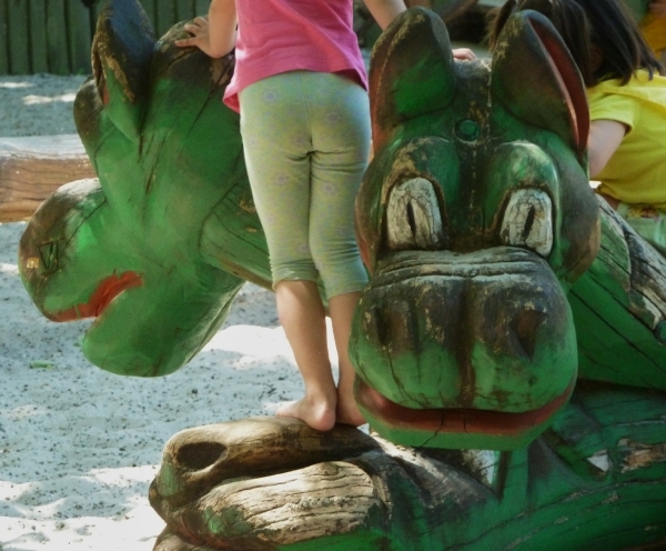 Draak in speeltuin