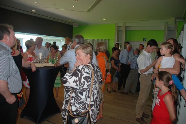 043  Feest Jef en Greta 27 mei 2012 - de receptie