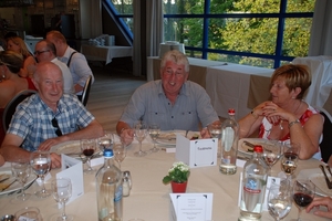075  Feest Jef en Greta 27 mei 2012 - aan tafel