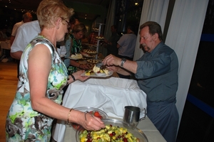 109  Feest Jef en Greta 27 mei 2012 - buffet van nagerechten