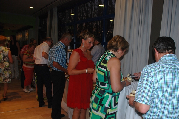 110  Feest Jef en Greta 27 mei 2012 - buffet van nagerechten