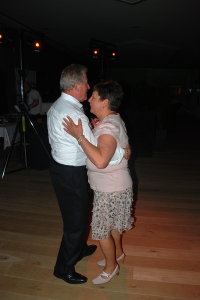 134  Feest Jef en Greta 27 mei 2012 - dansen en plezier