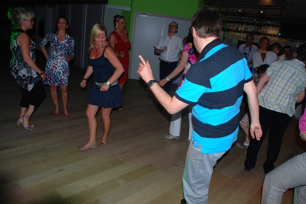 146  Feest Jef en Greta 27 mei 2012 - dansen en plezier