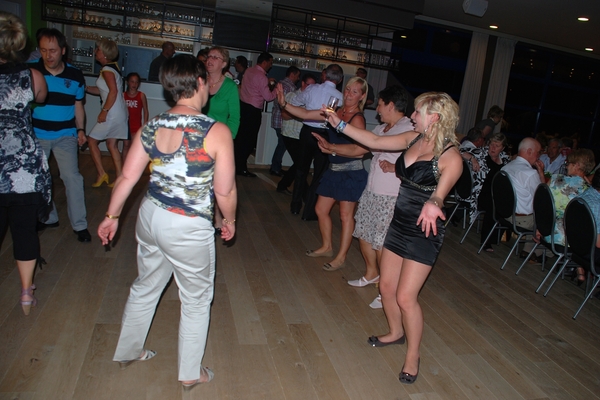 149  Feest Jef en Greta 27 mei 2012 - dansen en plezier