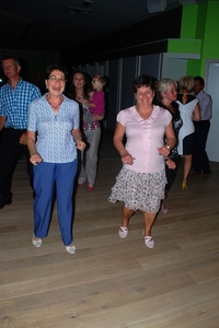 151  Feest Jef en Greta 27 mei 2012 - dansen en plezier
