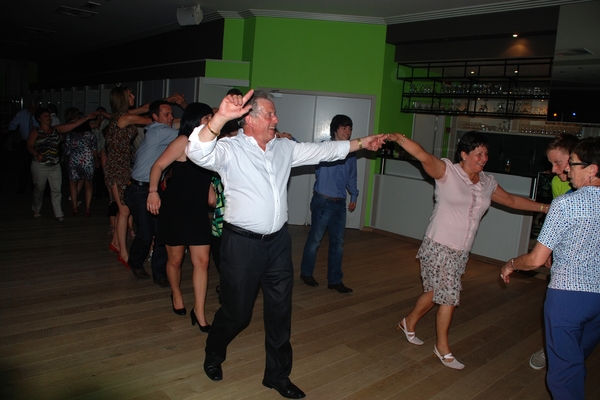 164  Feest Jef en Greta 27 mei 2012 - dansen en plezier