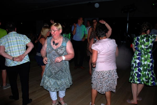 183  Feest Jef en Greta 27 mei 2012 - dansen en plezier