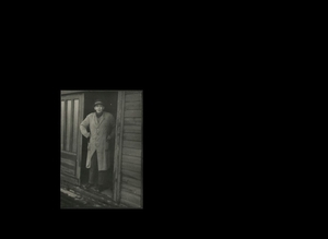 herr Schnitzler, schrijnwerker