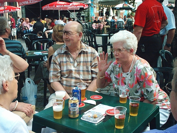 BIERFEESTEN 8 JUNI 2003 008