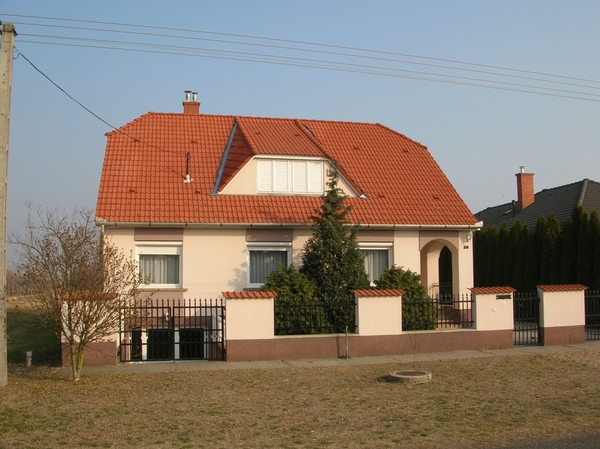 ház 002