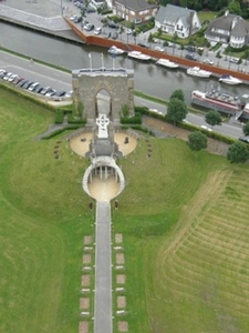 van bovenaf kijkje op oude ijzerentoren