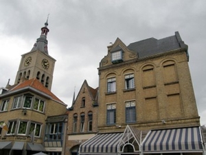 zijkant polderbloem hotel