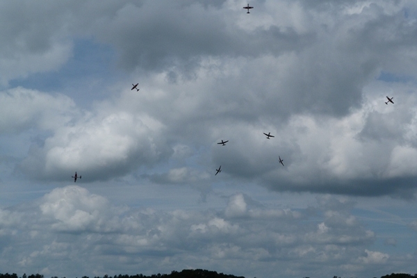 215-Swiss Air Force PC7 Team