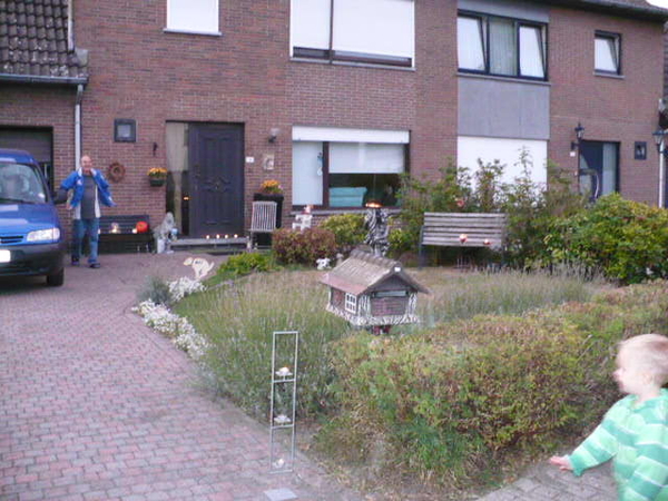 DE VERLICHTE TUIN VAN GILBERTE EN GUISEPPE