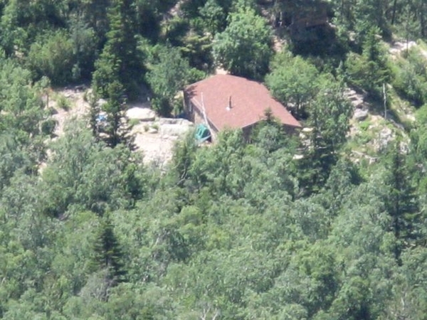 20070616 CorsicaGR20 0300 Carozzu hut