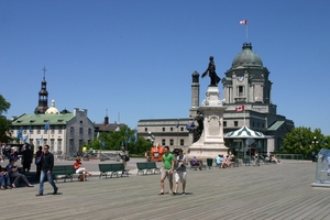 Place d'Armes en begin terrasse Dufferin