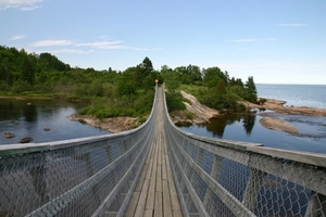 Longue-Rive  -  hangbruggetje