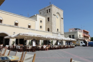 Terras aan overdekte markt