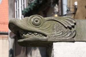 Gdansk, waterspuwers aan de huizen in de Ulica Mariacka