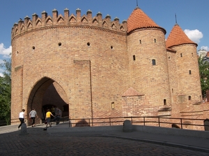 Warschau, Toegangspoort tot de oude binnenstad