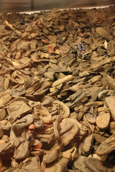 Auschwitz, schoenen, 4000 paar