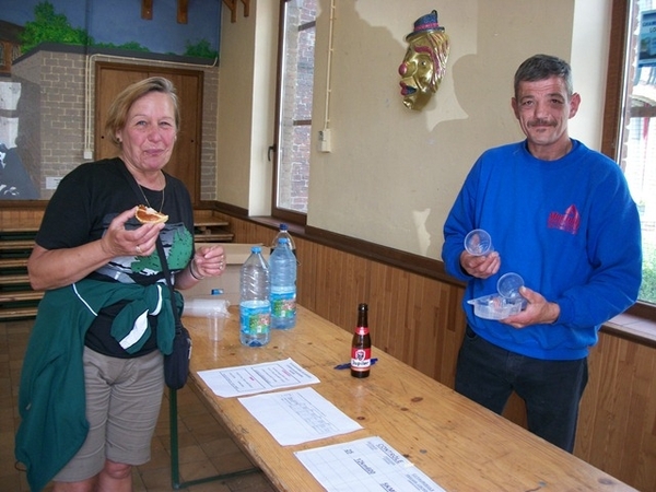 125-Bedeling water en gratis koekje...