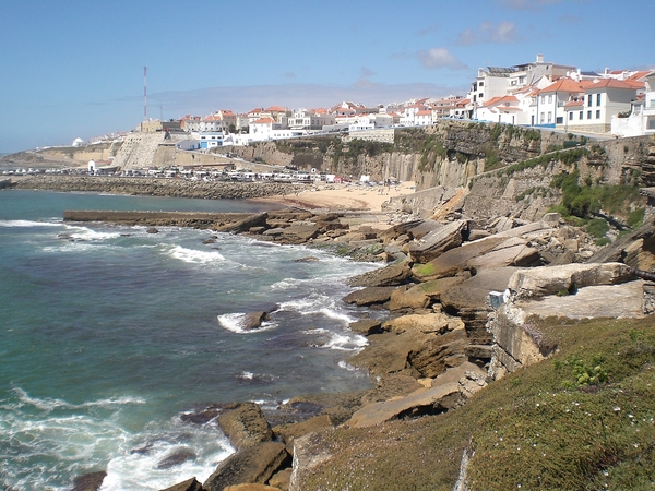 001 CIMG2726 Praia dos Pescadores- 40m hoge Muro das Ribas en vis