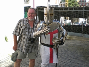 053 CIMG2773 samen op weg naar Castelo de Sao Jorge