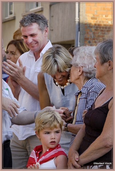 sized_sized_DSC44359a opening bloementapijt Moorsel