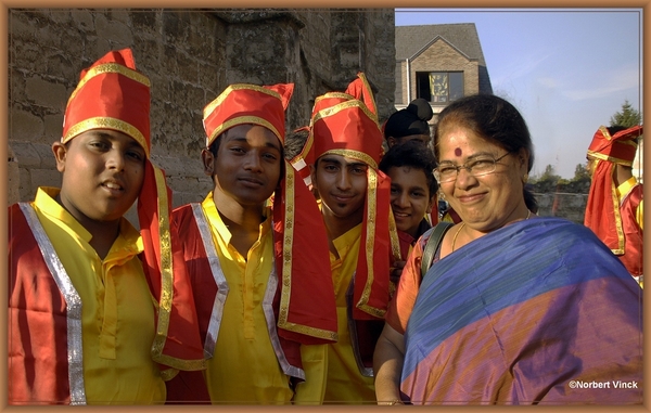 sized_sized_DSC44369a opening bloementapijt Moorsel