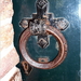 Oude deurklink van de kerk in Anloo
