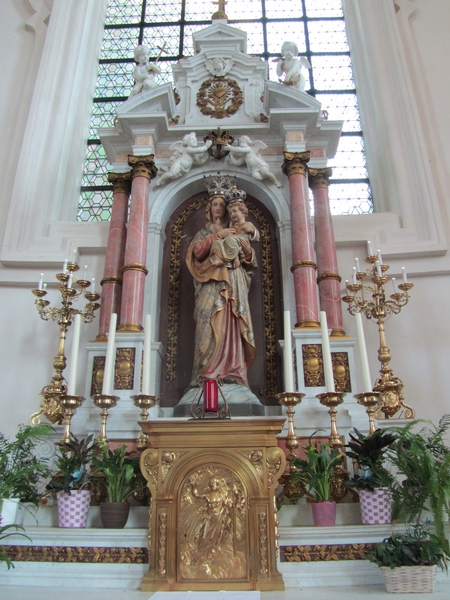 Interieur van de kerk