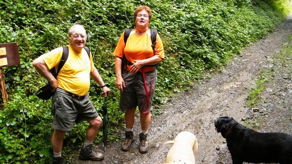 marche NA050 wandeling Vierves-sur-Viroin Brigitte et Arobase