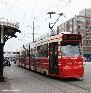 3141 DEN HAAG 20140721 met duif