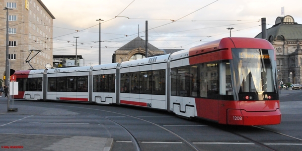 VAG 1208 lijn 9 NÜRNBERG 20170617 20u43