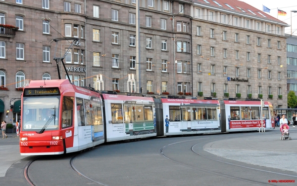 VAG 1102 lijn 5 NÜRNBERG 20170617 20u37 (1)