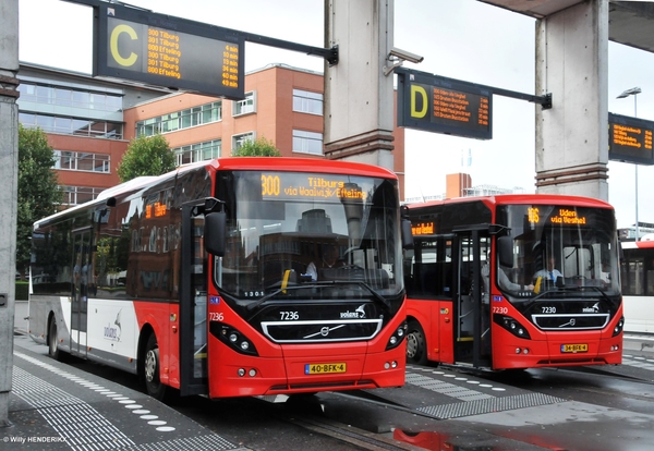 VOLANS 7236 lijn 300 & 7230 lijn 106 BUSSTATION 's HERTOGENBOSCH 