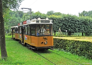 RET 536 & BW 1050 (9A) halte bij Kerk