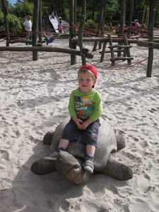 32) Ruben op de schildpad