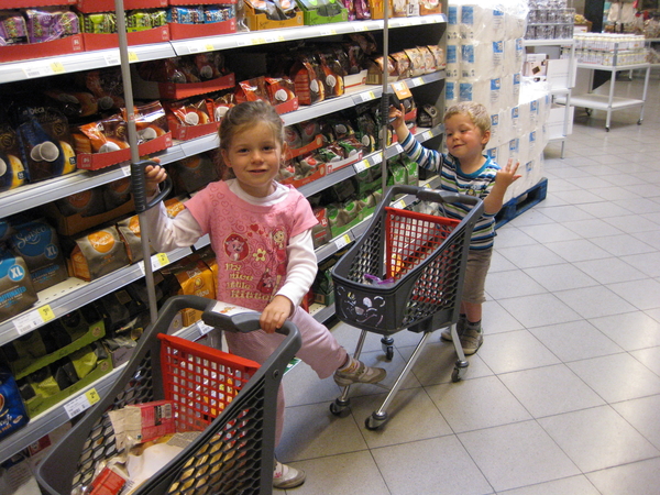 37) Boodschappen doen op 28 aug.