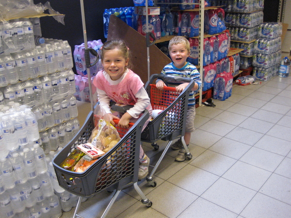 44) Leuk samen boodschappen doen