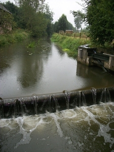 045-Stuw van 1.5m.hoogteverschil op de Mark