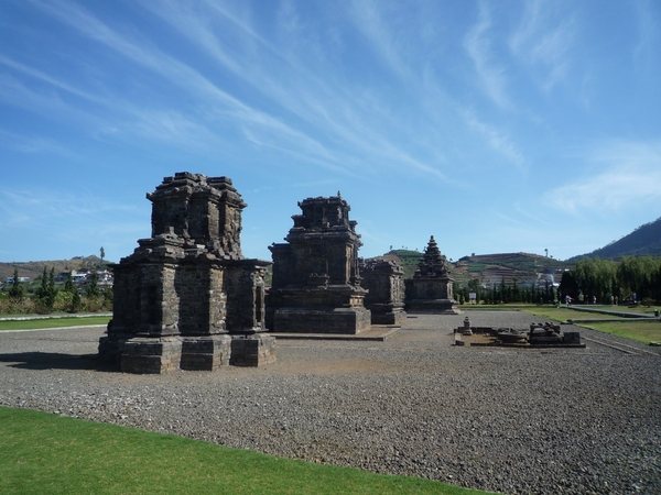 1E Dieng plateau, Dieng tempel complex _P1130836